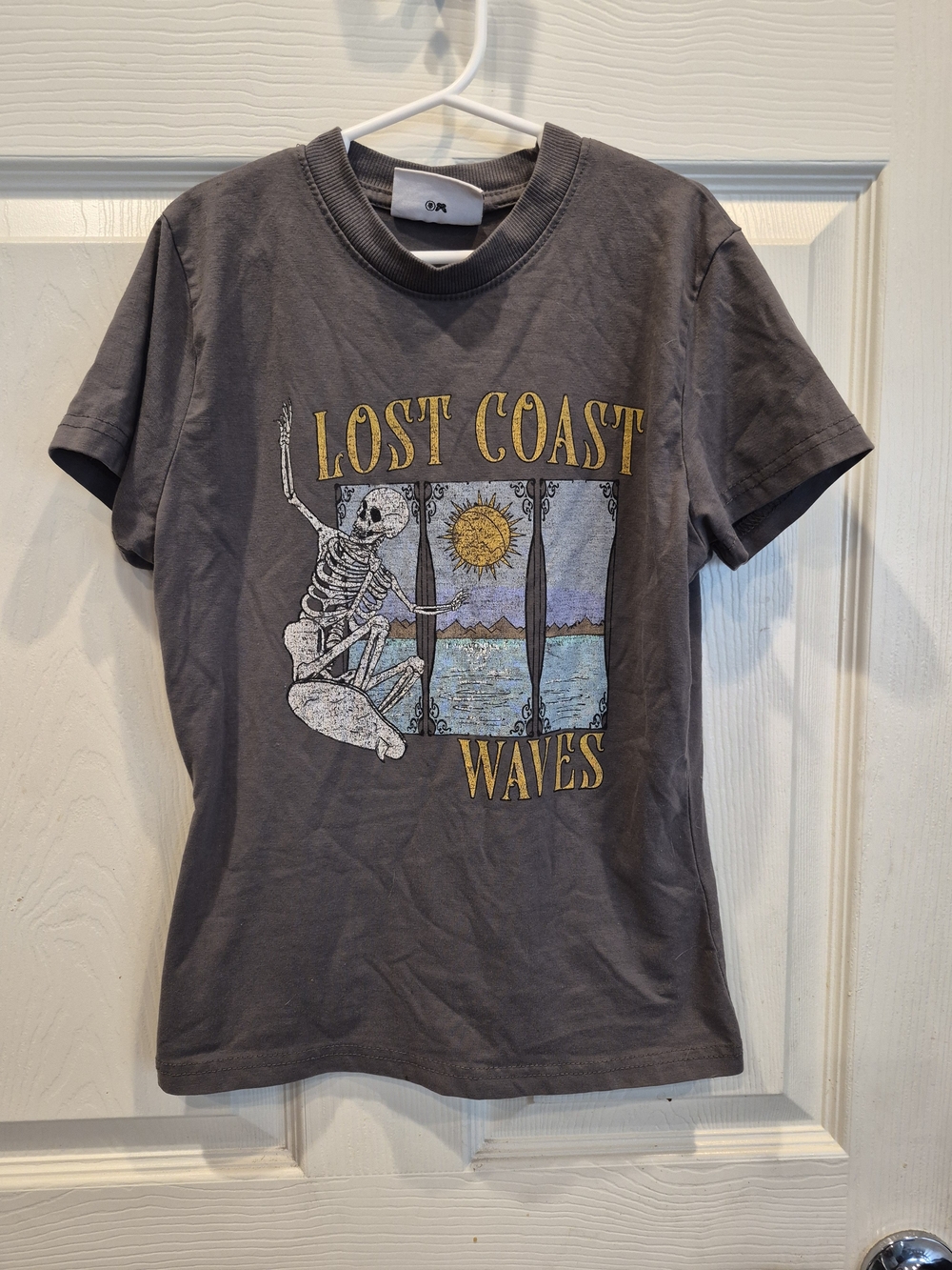 5/25 Lost Coast Waves Short Sleeve Graphic Tee - Charcoal